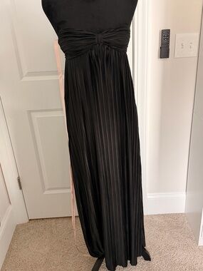 NWT Lulus Black Strapless Pleated Maxi Dress XS
